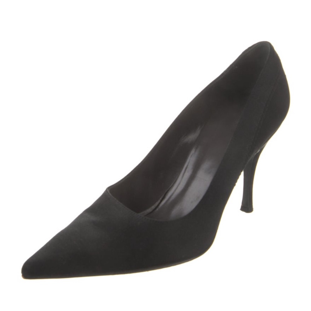 Vera Wang Classic Black Heels